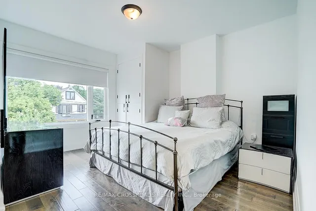 Additional image 37 of 28 Chisholm Ave