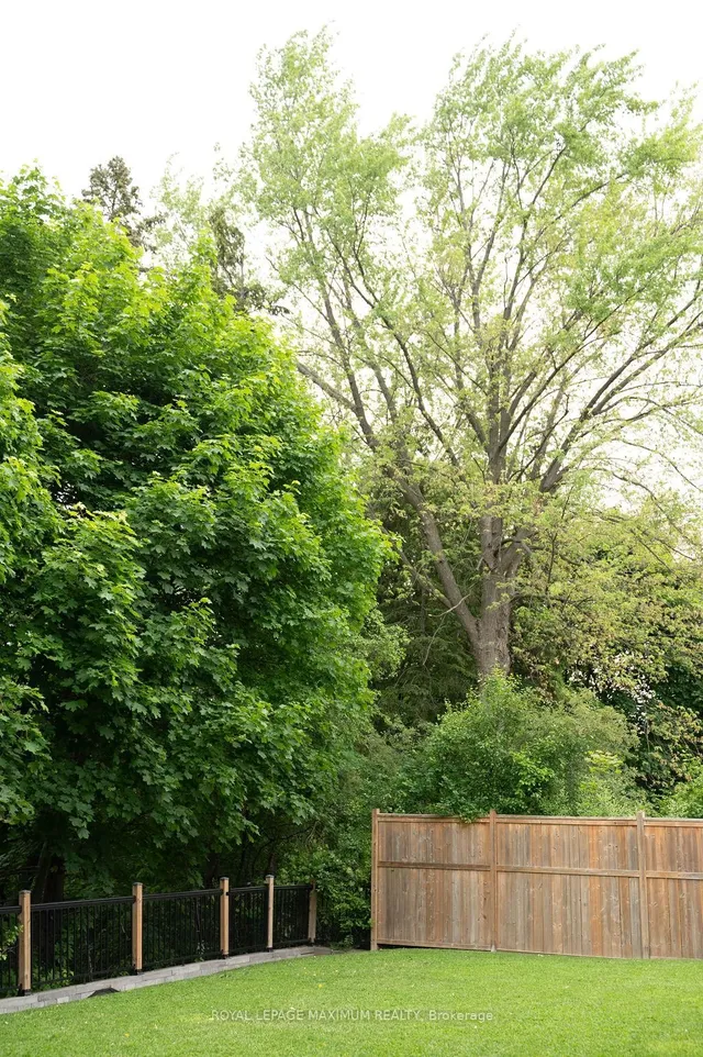 Additional image 43 of 76 Langholm Dr