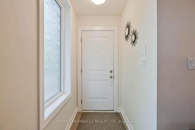 Additional image 5 of 256 ROYAL YORK Rd Unit 114