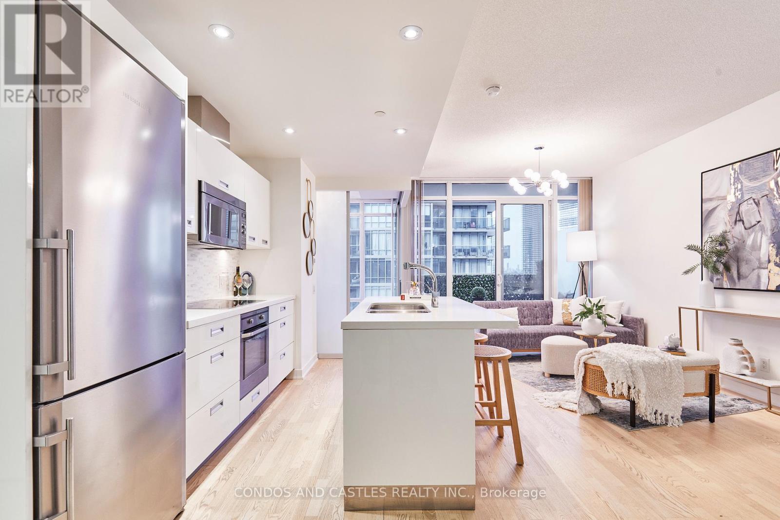 1210 - 88 PARK LAWN ROAD|Toronto (Mimico), Ontario M8Y0B5