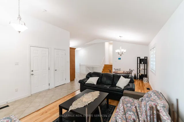 Additional image 21 of 837 Upper Ottawa St