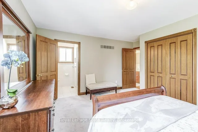 Additional image 34 of 462 Dundurn St