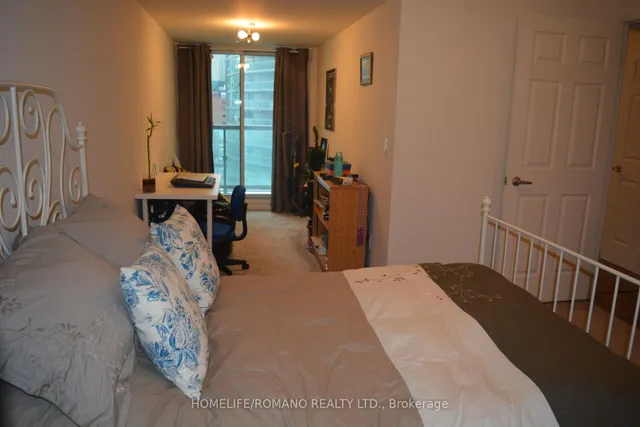 Additional image 4 of 19 Grand Trunk Cres Unit 1202