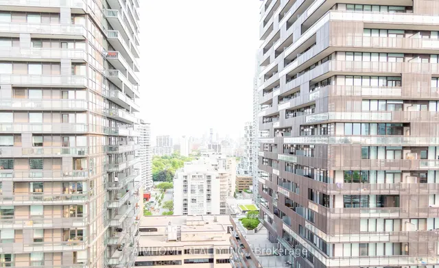 Additional image 15 of 30 Roehampton Ave Unit 2101