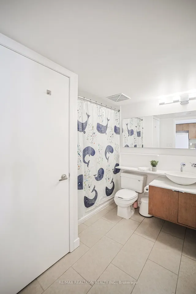 Additional image 39 of 15 FORT YORK Blvd Unit 2705