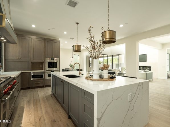 2315 E Mine Creek Rd, Phoenix, AZ 85024