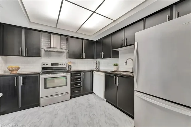 Additional image 4 of 3267 King St Unit 404