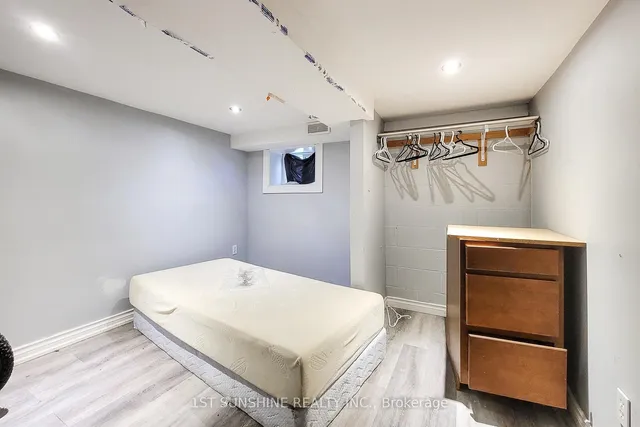 Additional image 24 of 63 Paisley Ave