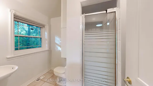 Additional image 17 of 48 Silvergrove Rd