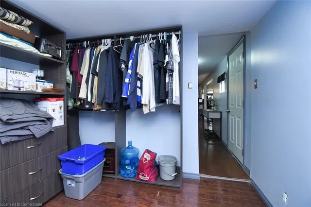 Additional image 12 of 47 Short Pky