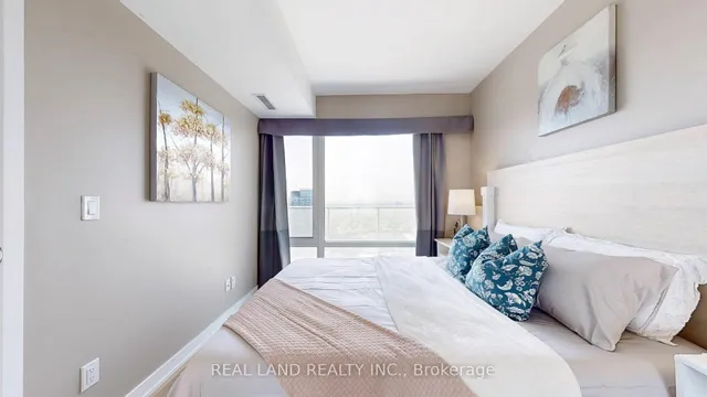 Additional image 30 of 501 Yonge St Unit 4901