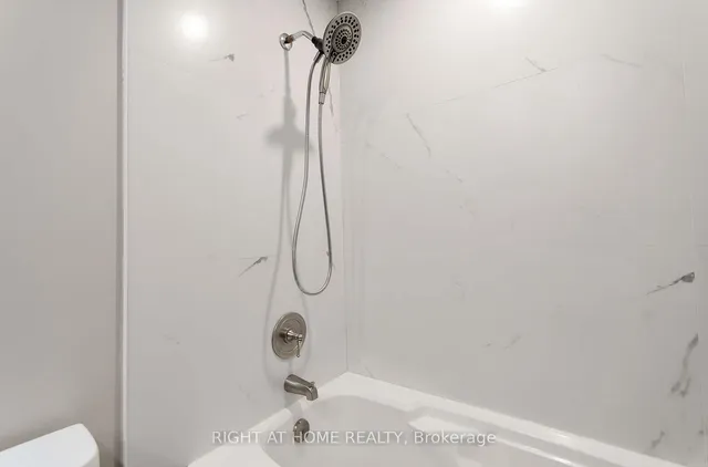 Additional image 21 of 2737 Keele St Unit 227