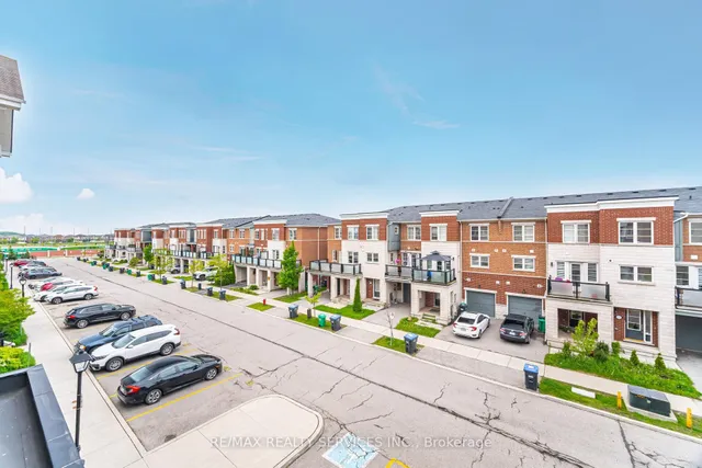 Additional image 37 of 60 Baycliffe Cres Unit 301