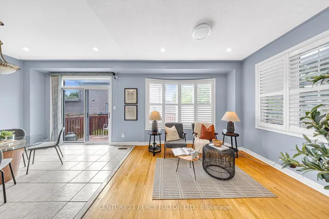 Additional image 11 of 66 Moreau Tr