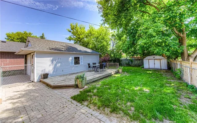 Additional image 49 of 48 Ellis Ave