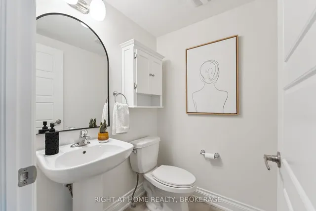 Additional image 35 of 1137 Duignan Cres