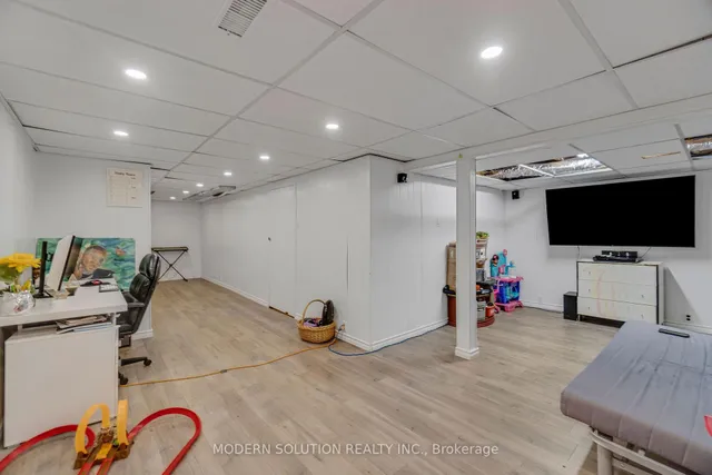 Additional image 21 of 341 Military Tr Unit 23