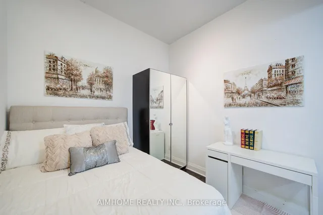 Additional image 10 of 1080 Bay St Unit 4704