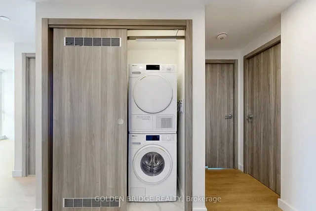 Additional image 21 of 38 Widmer St Unit 4811