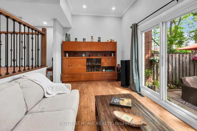 Additional image 6 of 400 Bloor St Unit 75