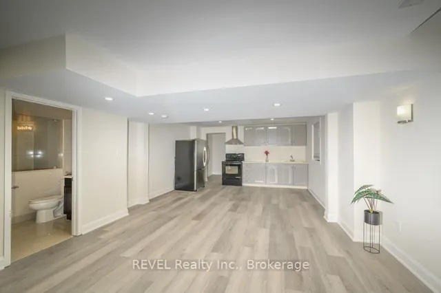 Additional image 47 of 401 Schreyer Cres