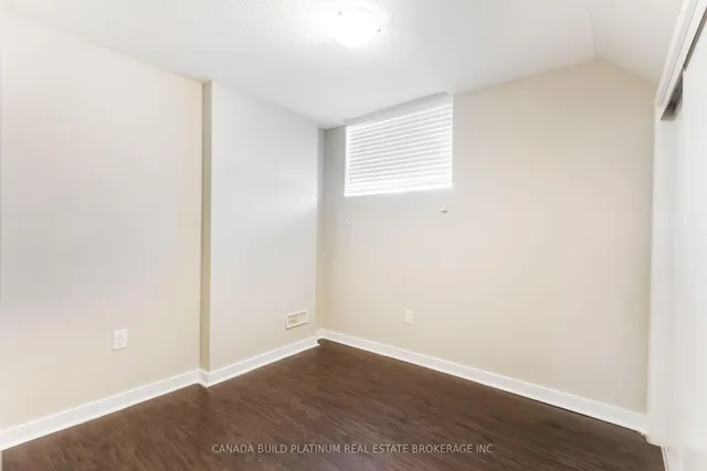 Additional image 42 of 75 Baffin Cres