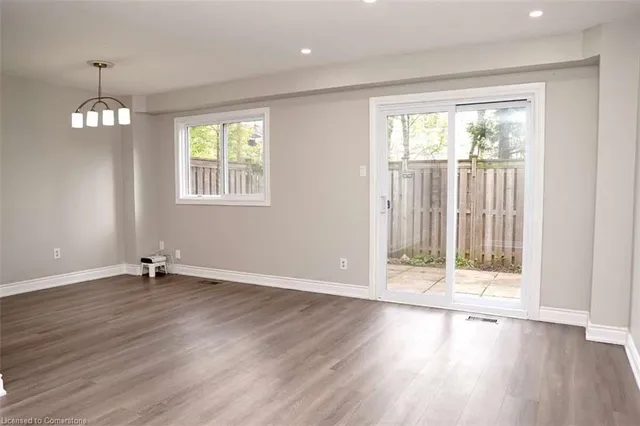 Additional image 3 of 548 Sheraton Rd Unit 40