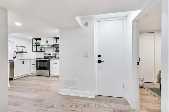 Additional image 26 of 17 East 11th St