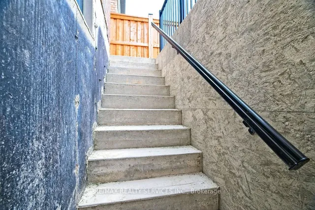 Additional image 38 of 80 Gloria St