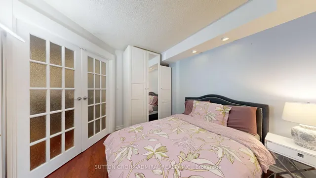 Additional image 20 of 633 Bay St Unit 201