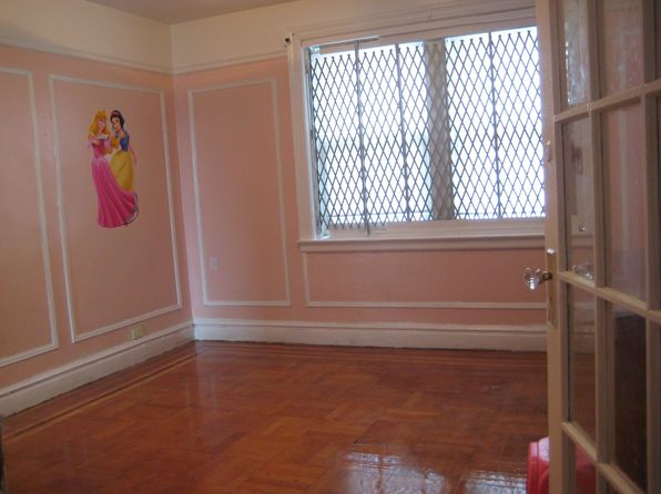 2245 Hampden Pl, Bronx, NY 10468