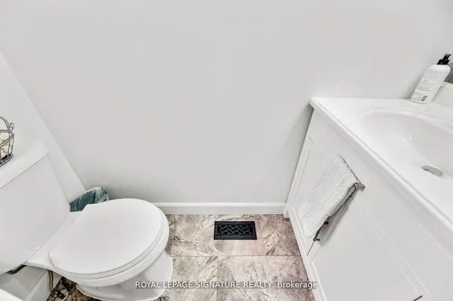 Additional image 23 of 385 The East Mall Unit 49