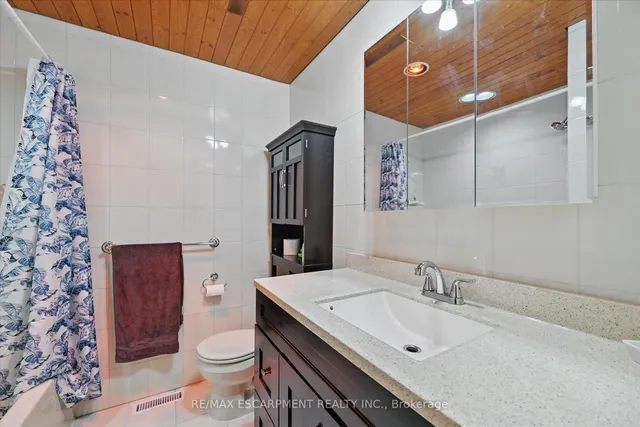 Additional image 27 of 1280 Consort Cres