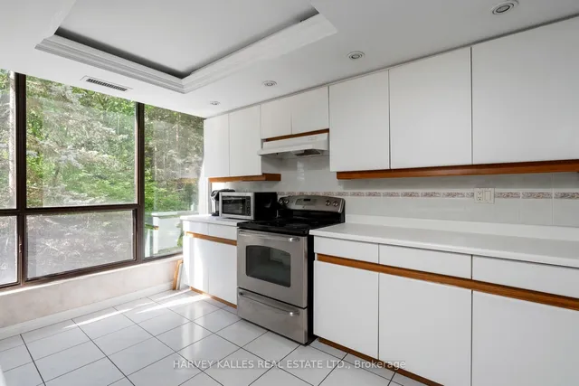 Additional image 16 of 3900 Yonge St Unit 405