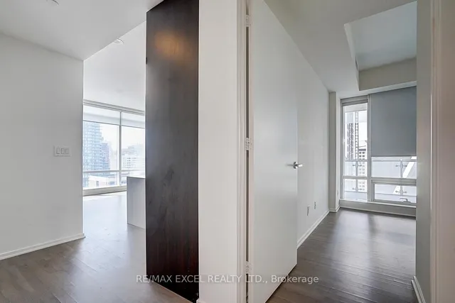 Additional image 8 of 1 Bloor St Unit 1707