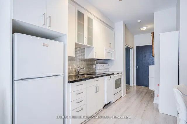 Additional image 9 of 1005 King St Unit 122