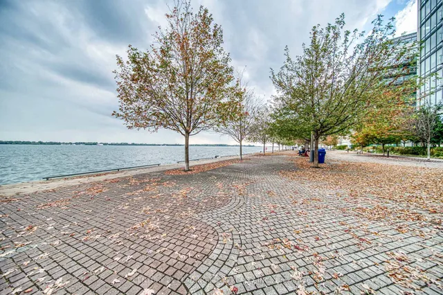 Additional image 19 of 39 Queens Quay Unit 828