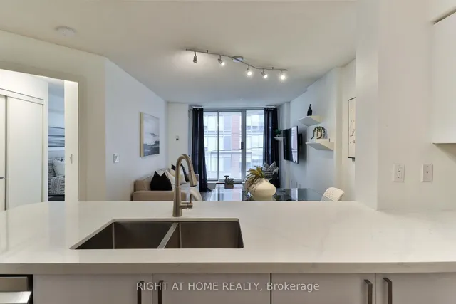 Additional image 5 of 330 Adelaide St Unit 308