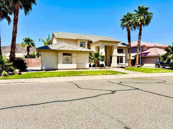 5748 W Soft Wind Dr, Glendale, AZ 85310