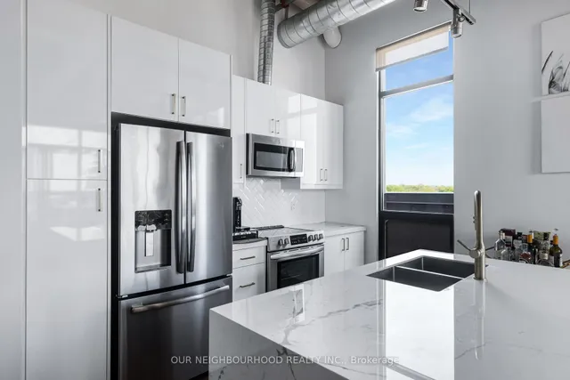 Additional image 5 of 736 Dundas St Unit PH2