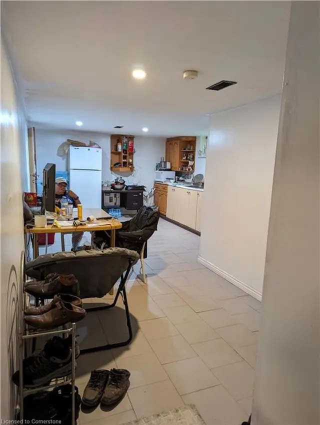 Additional image 28 of 108 Marlborough Ave