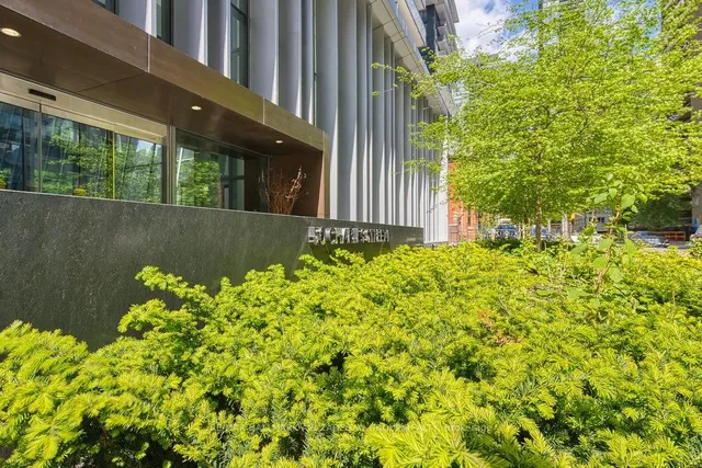 Additional image 3 of 50 Charles St Unit 1415