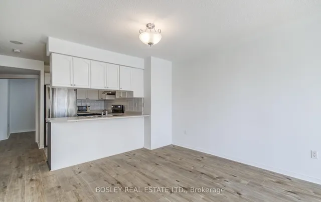 Additional image 8 of 909 Bay St Unit 2006