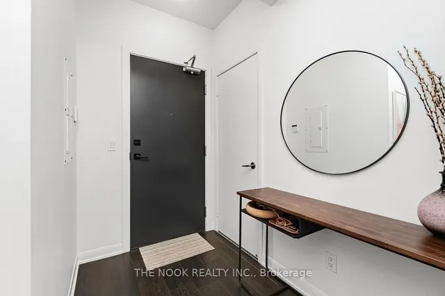 Additional image 5 of 435 Richmond St Unit 808