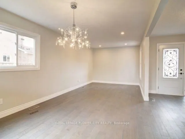 Additional image 3 of 16 Ecclestone Dr