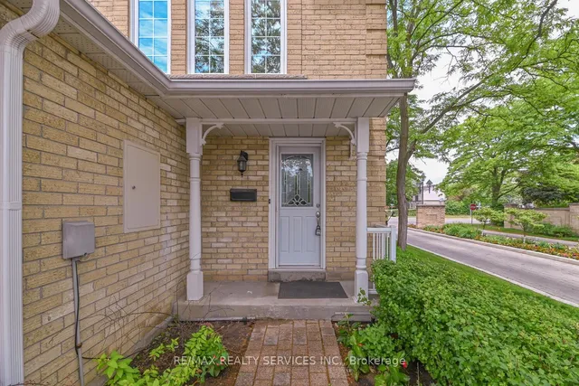 Additional image 3 of 110 Heathcliffe Sq Unit 6