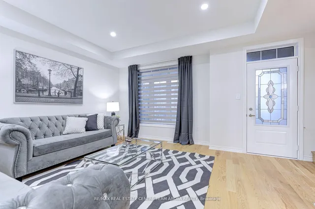 Additional image 6 of 566 Queen Mary Dr