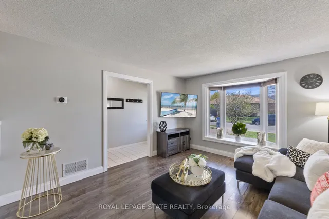 Additional image 5 of 741 Acadia Dr