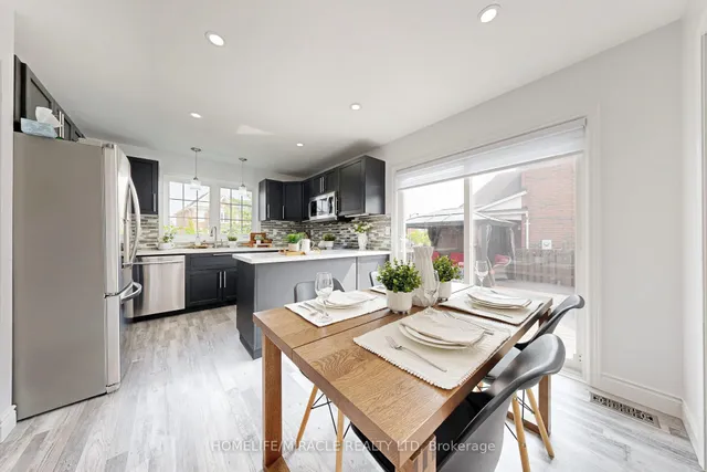 Additional image 16 of 949 Zelinsky Cres