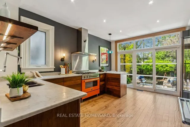 Additional image 14 of 92 Greenwood Ave